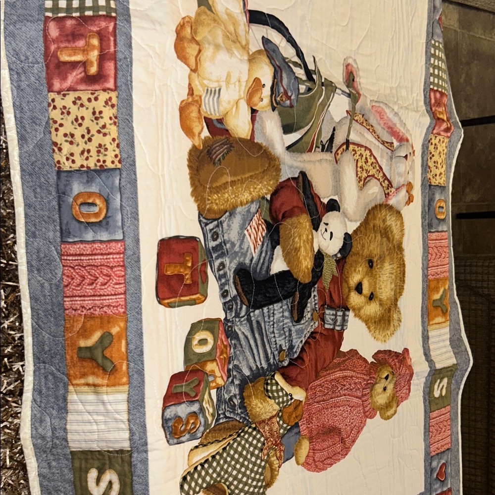 Teddy Bear Quilt with Toys Design